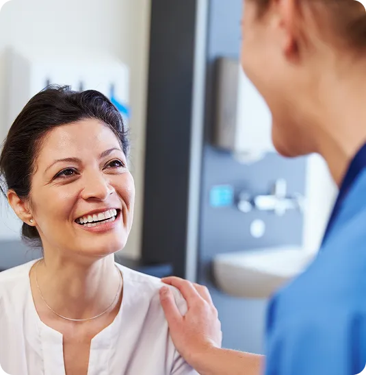 happy-patient-doctor happy-patient-doctor